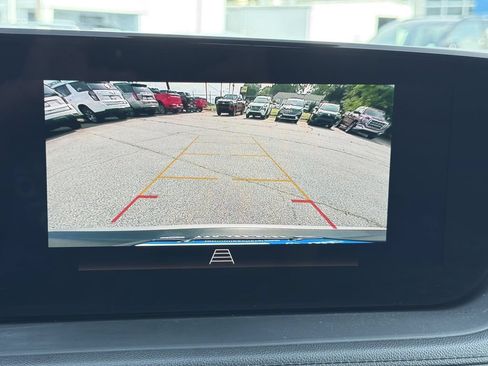 Used 2024 Buick Encore GX Preferred w/ Comfort Package FWD image 16