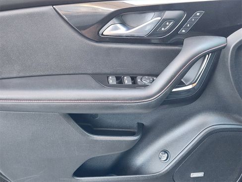 Used 2021 Chevrolet Blazer RS w/ Enhanced Convenience Package image 18