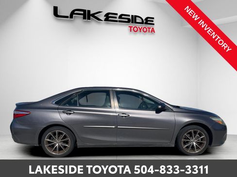 Used 2015 Toyota Camry XSE w/ Moonroof Package image 8