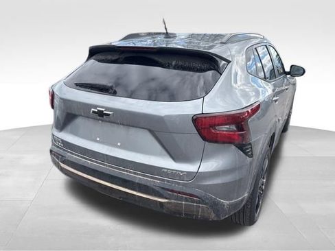 Used 2025 Chevrolet Trax ACTIV image 12