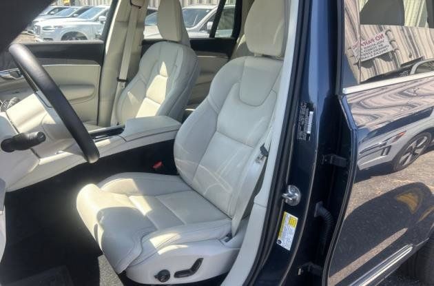 Used 2025 Volvo XC90 T8 Ultra w/ Protection Package Premier AWD/4WD image 4