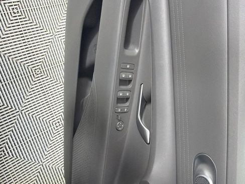 Used 2022 Hyundai Elantra SEL FWD image 11
