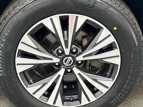 Used 2021 Nissan Rogue SV AWD/4WD image 19