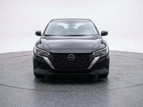 Used 2025 Nissan Sentra SV FWD image 2