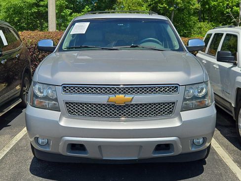 Used 2014 Chevrolet Tahoe LTZ image 2