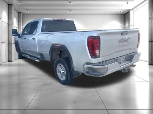 Used 2022 GMC Sierra 2500 Pro w/ Convenience Package image 3