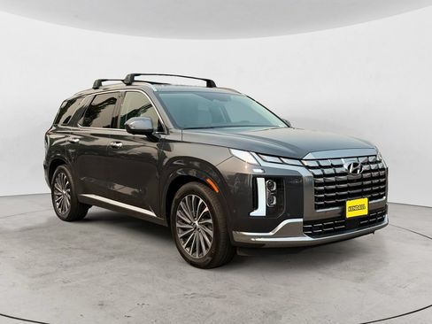 Used 2024 Hyundai Palisade Calligraphy AWD/4WD image 3