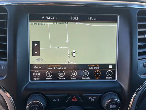 Used 2018 Jeep Grand Cherokee Altitude AWD/4WD image 11