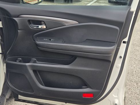 Used 2017 Honda Ridgeline RTL image 28
