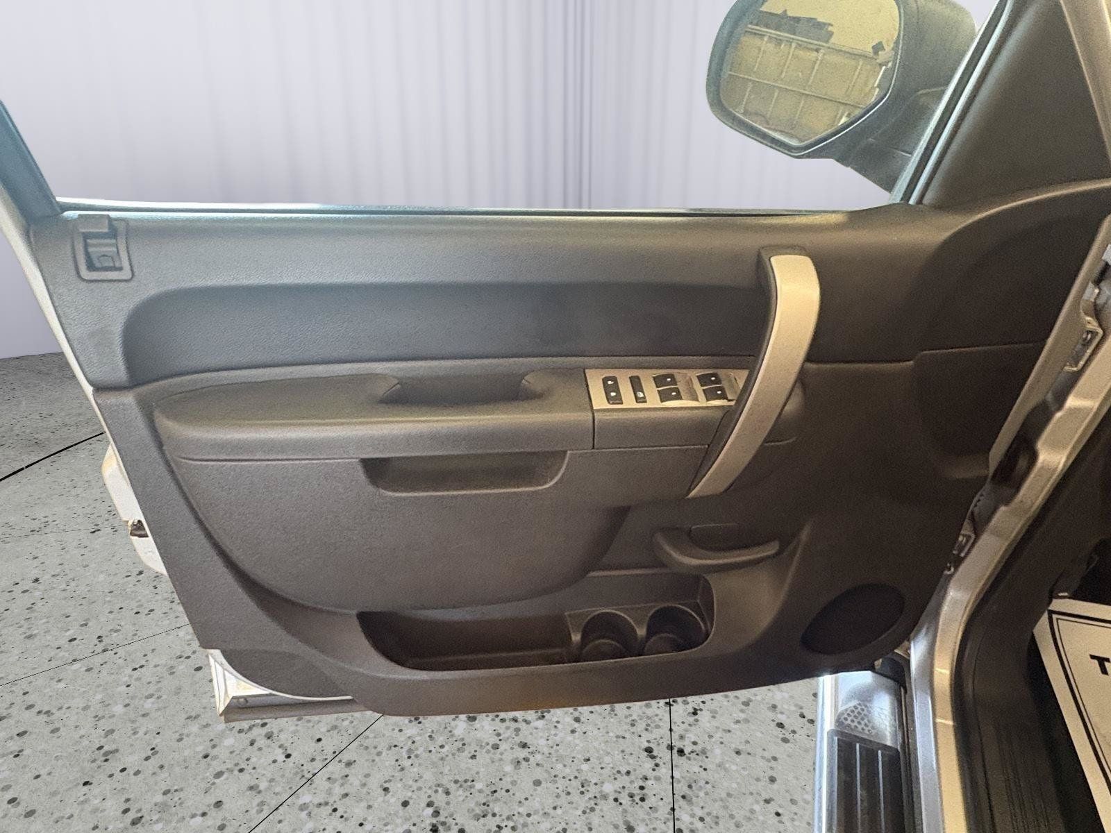 Used 2011 Chevrolet Silverado 1500 4x4 Crew Cab Hybrid image 23
