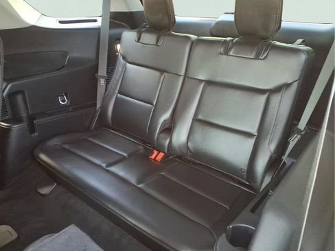 Certified 2023 Ford Explorer XLT w/ Equipment Group 202A AWD/4WD image 9