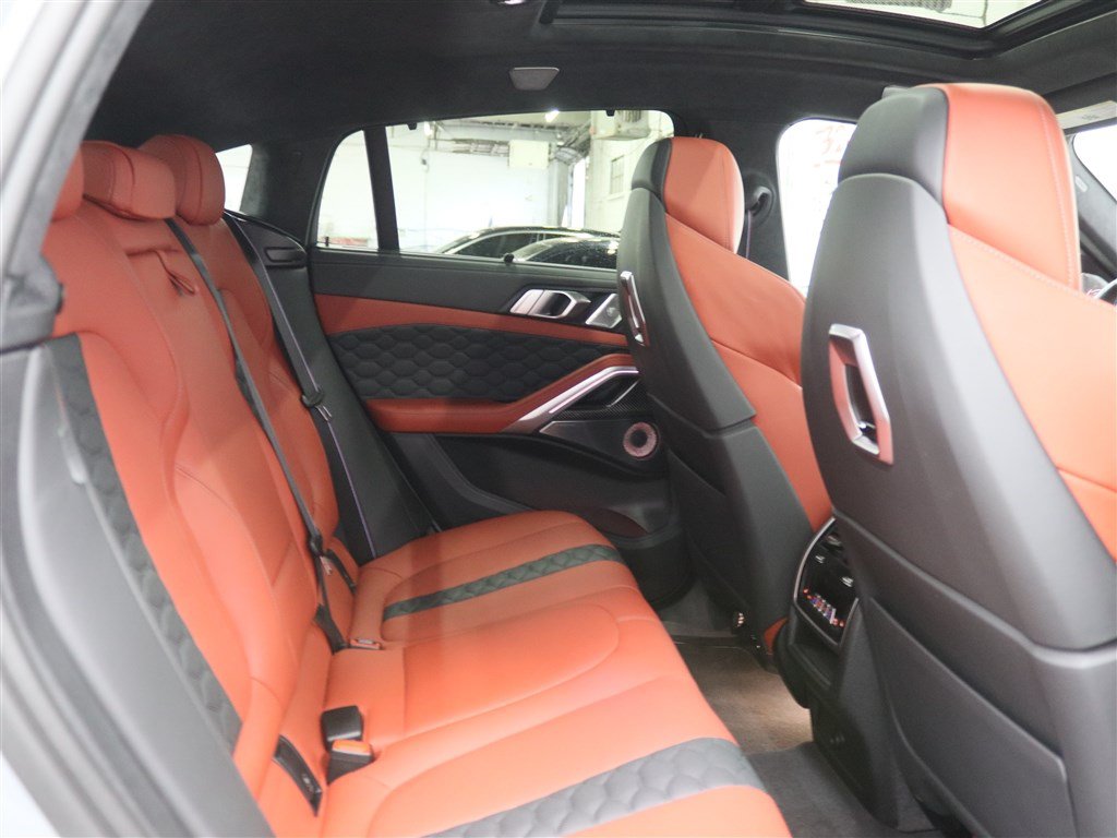 Used 2024 BMW X6 M Competition w/ Executive Package AWD/4WD image 25