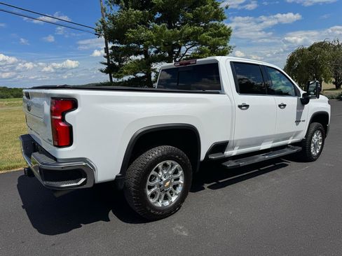 Used 2024 Chevrolet Silverado 2500 LTZ w/ LTZ Convenience Package AWD/4WD image 8