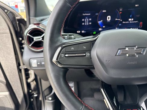 Used 2025 Chevrolet Blazer EV RS image 31