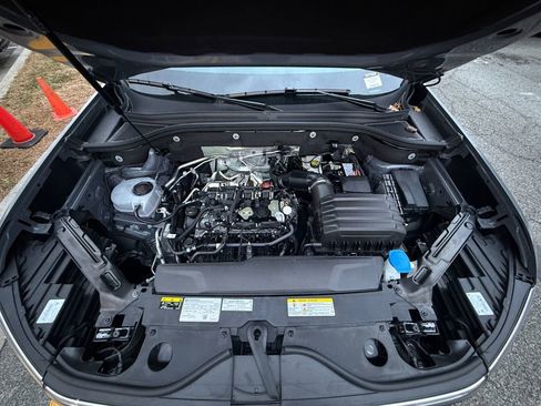 Used 2025 Volkswagen Atlas Peak Edition SE image 22