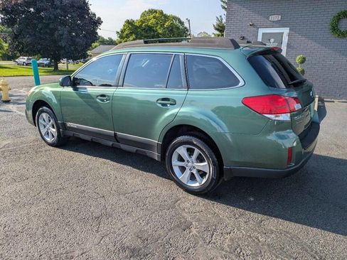 Used 2013 Subaru Outback 2.5i Premium w/ All-Weather Pkg AWD/4WD image 3