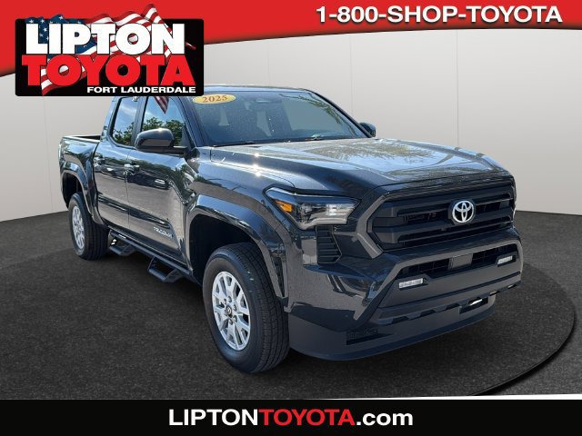 Used 2025 Toyota Tacoma SR5 AWD/4WD image 1