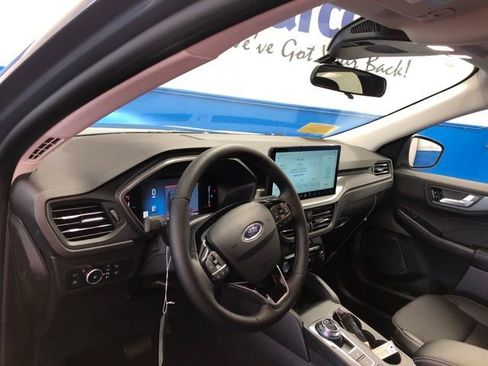 New 2025 Ford Escape SE image 13