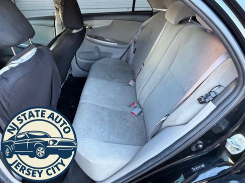 Used 2011 Toyota Corolla image 5