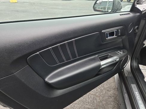 Used 2016 Ford Mustang GT Premium image 32