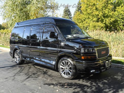 Used 2021 GMC Savana 2500 image 6