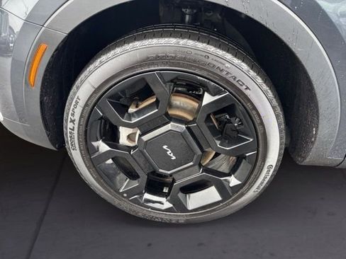 Certified 2024 Kia Sorento X-Line EX image 9