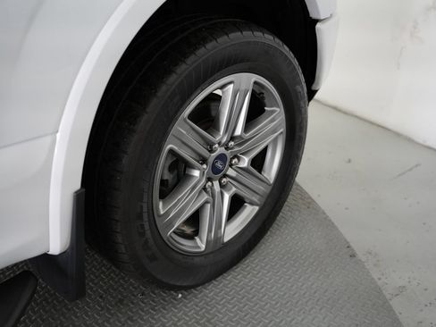 Used 2019 Ford F150 XLT w/ Equipment Group 302A Luxury AWD/4WD image 57