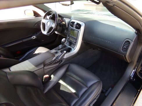Used 2006 Chevrolet Corvette Convertible w/ Preferred Equipment Group RWD image 28