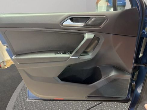 Used 2018 Volkswagen Tiguan SE AWD/4WD image 9