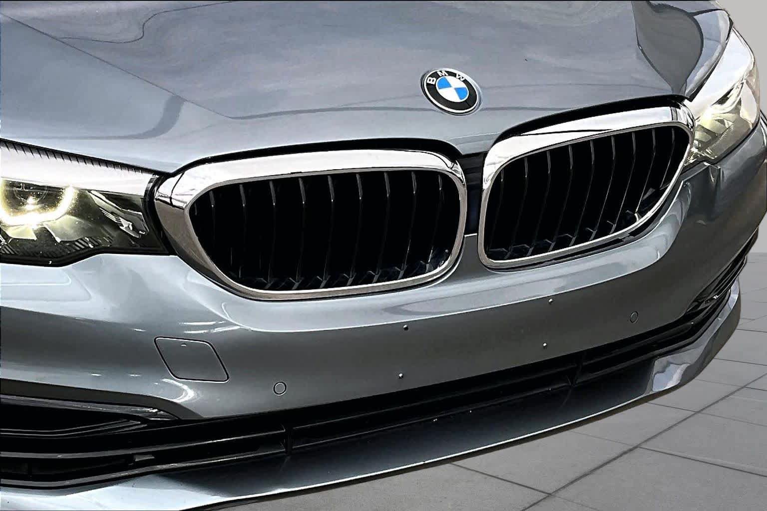 Used 2019 BMW 530i w/ Convenience Package RWD image 30