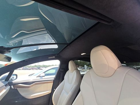 Used 2020 Tesla Model X Long Range AWD/4WD image 8