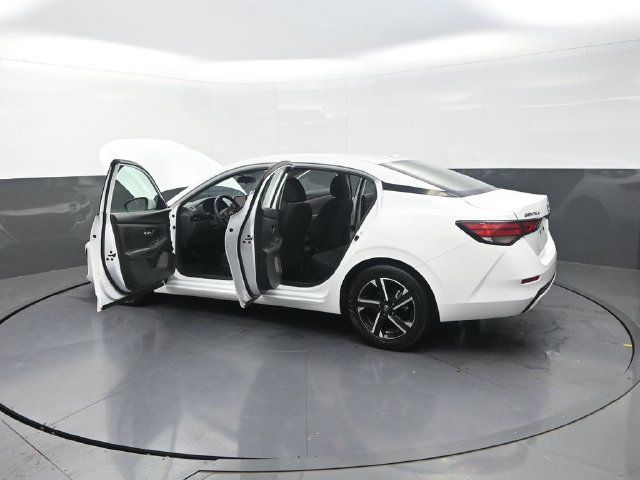 Used 2024 Nissan Sentra SV FWD image 45
