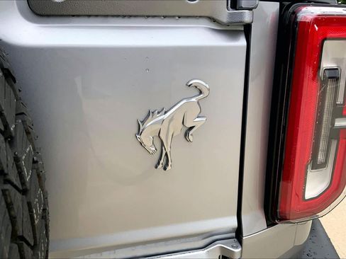 Used 2023 Ford Bronco Outer Banks AWD/4WD image 10