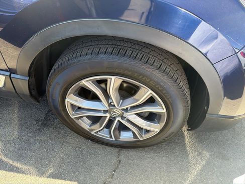 Used 2020 Honda CR-V Touring image 4