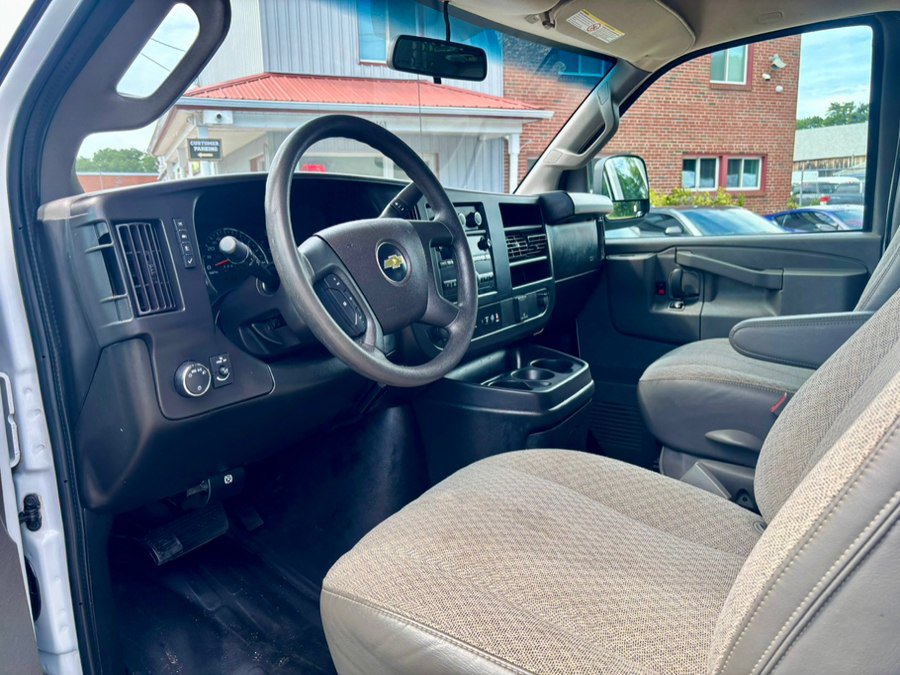 Used 2022 Chevrolet Express 2500 w/ Driver Convenience Package RWD image 14