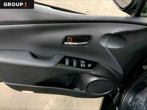 Used 2021 Toyota Prius Prime XLE FWD image 36