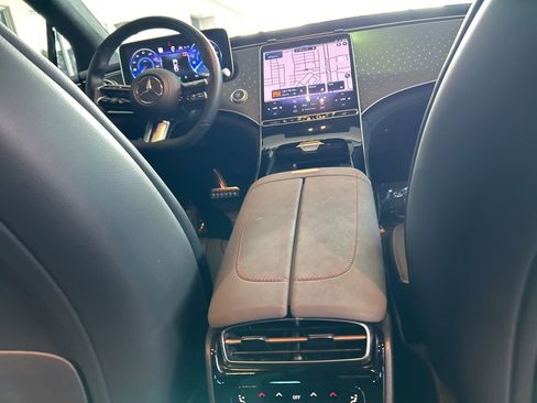 Used 2022 Mercedes-Benz EQS 450+ Sedan w/ Exclusive Trim Package image 32