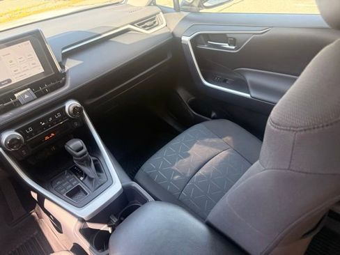 Used 2025 Toyota RAV4 XLE image 10