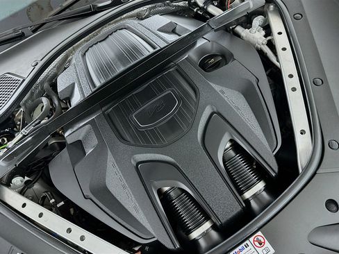Used 2023 Porsche Panamera 4 Platinum Edition image 32