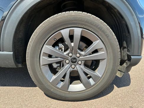 Used 2021 Ford Explorer XLT w/ Equipment Group 202A AWD/4WD image 40