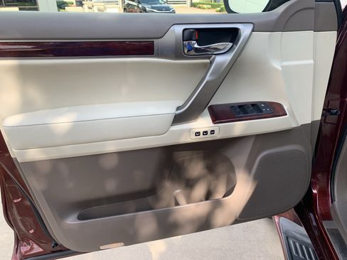 Used 2012 Lexus GX 460 w/ Comfort Plus Pkg AWD/4WD image 14
