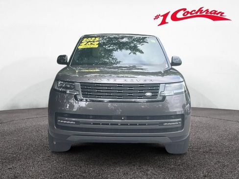Used 2025 Land Rover Range Rover SE AWD/4WD image 12