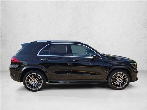 Used 2024 Mercedes-Benz GLE 350 4MATIC image 4