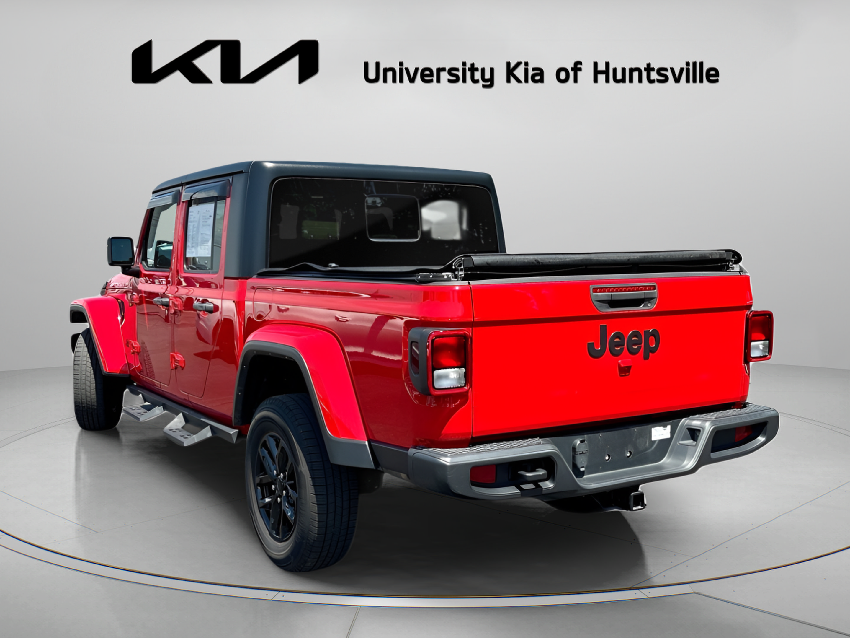 Used 2023 Jeep Gladiator Sport AWD/4WD image 6