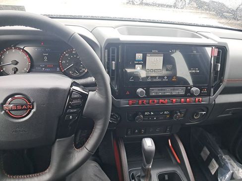 New 2026 Nissan Frontier PRO-4X w/ Pro-4x Convenience Package image 13