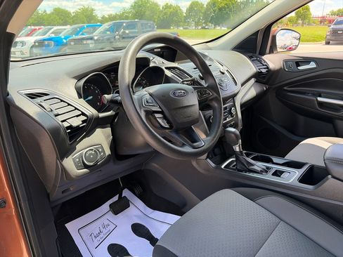 Used 2017 Ford Escape SE FWD image 14