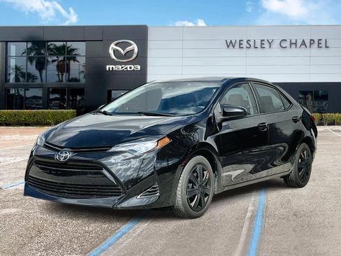 Used 2019 Toyota Corolla LE image 1