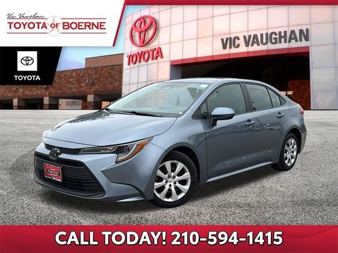 Certified 2025 Toyota Corolla LE image 1