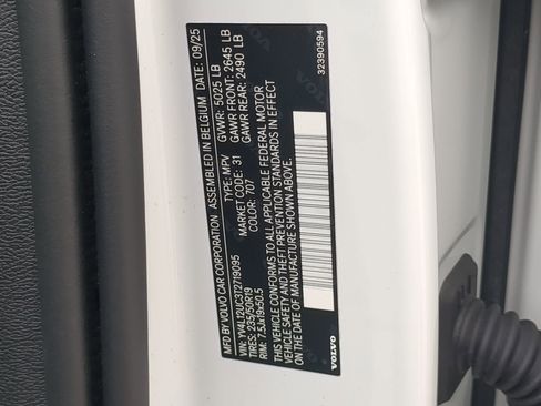 Used 2026 Volvo XC40 B5 Plus AWD/4WD image 74