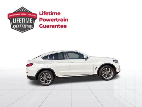 Used 2024 BMW X4 xDrive30i w/ Parking Assistance Package AWD/4WD image 7